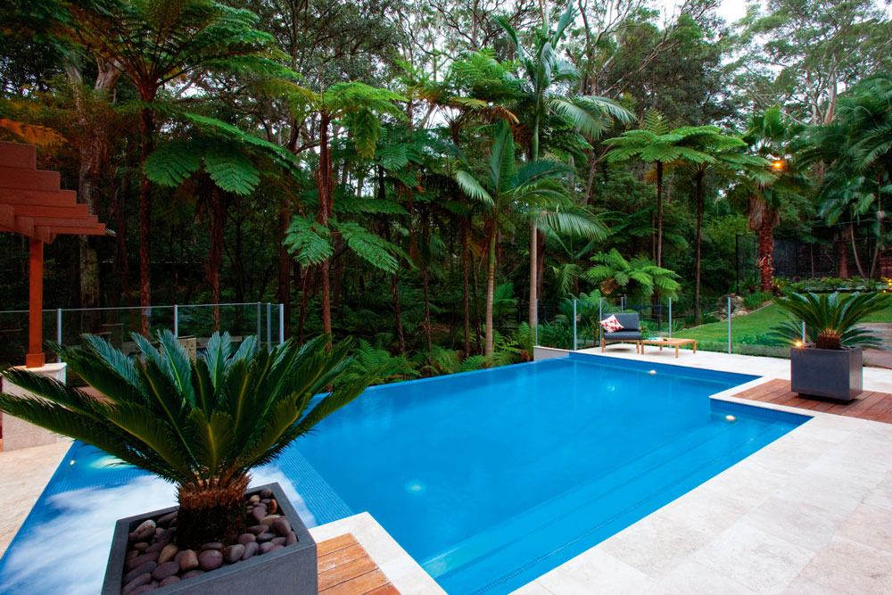 A backyard swimming pool paradise in Australia