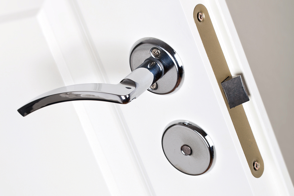 How to install a new door handle - Australian Handyman 