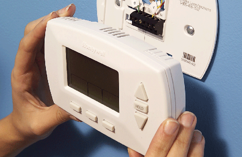 A Programmable Thermostat