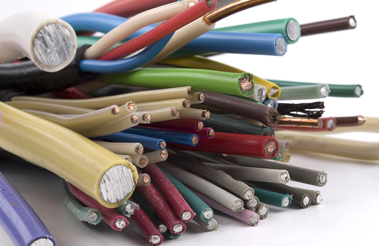 10 silent signs your house has a major electrical problem - Australian ...