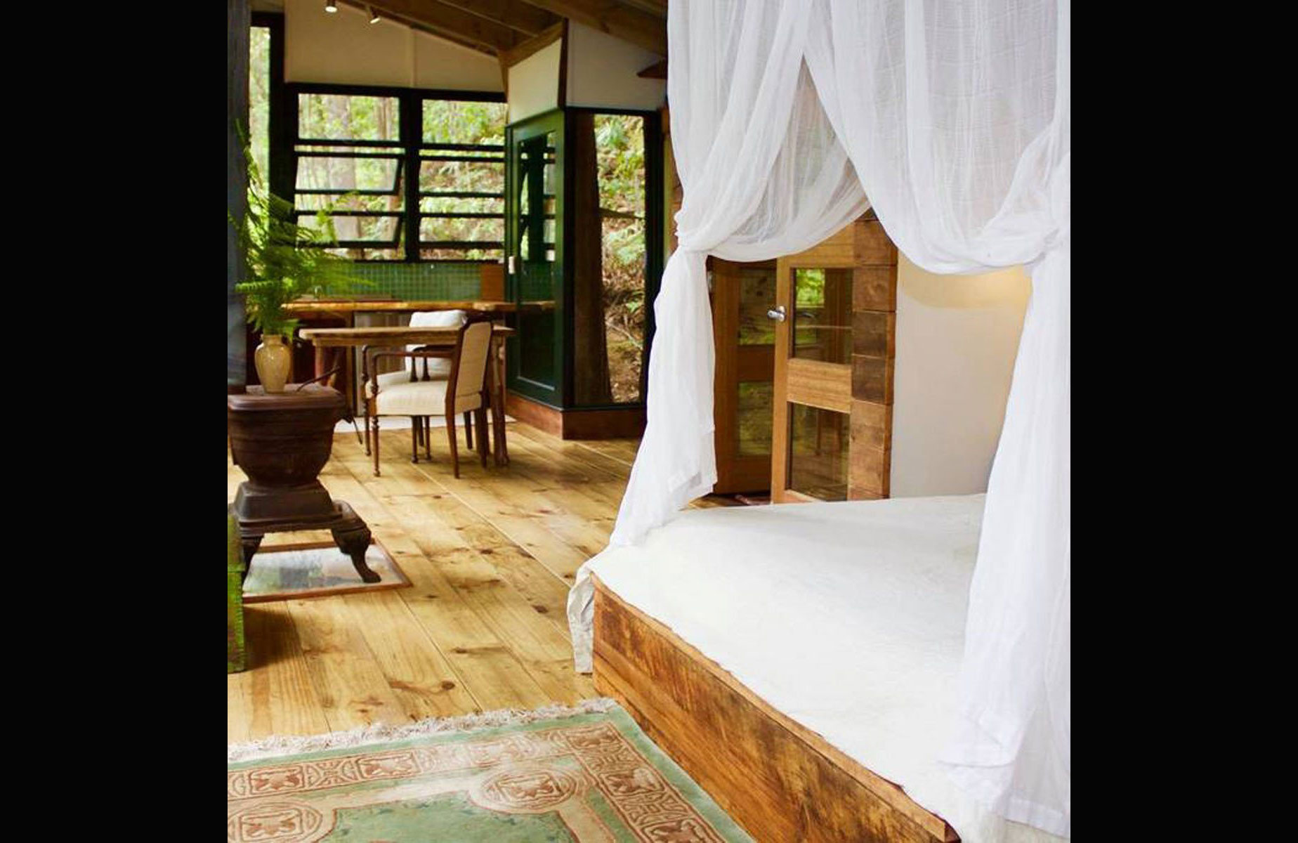 Crystal Creek Treehouse