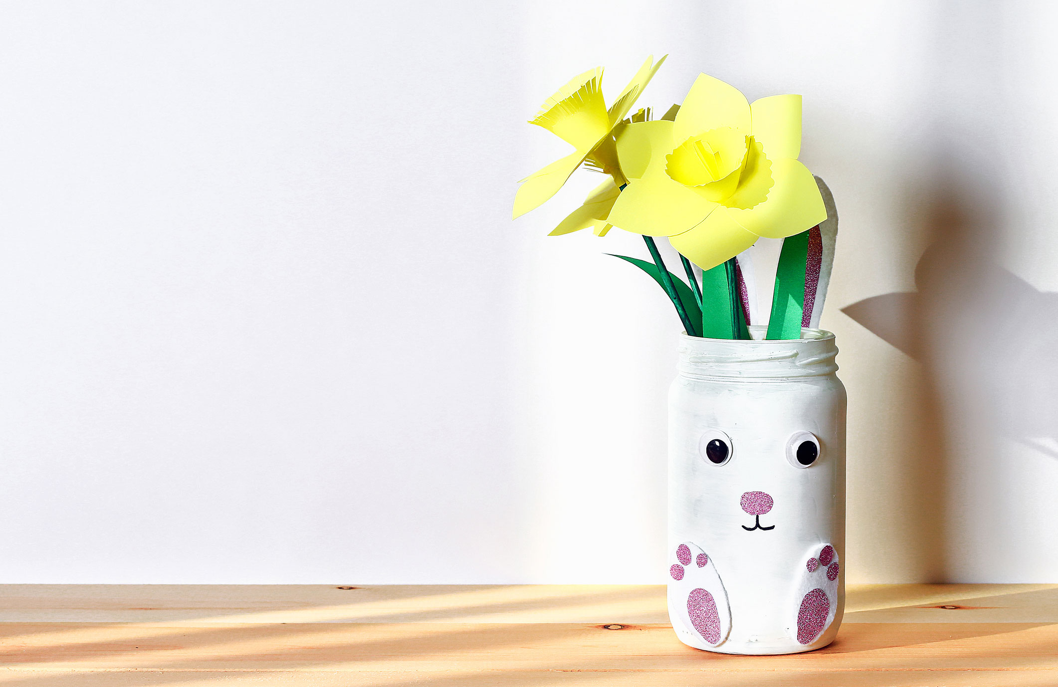 Easter bunny vase