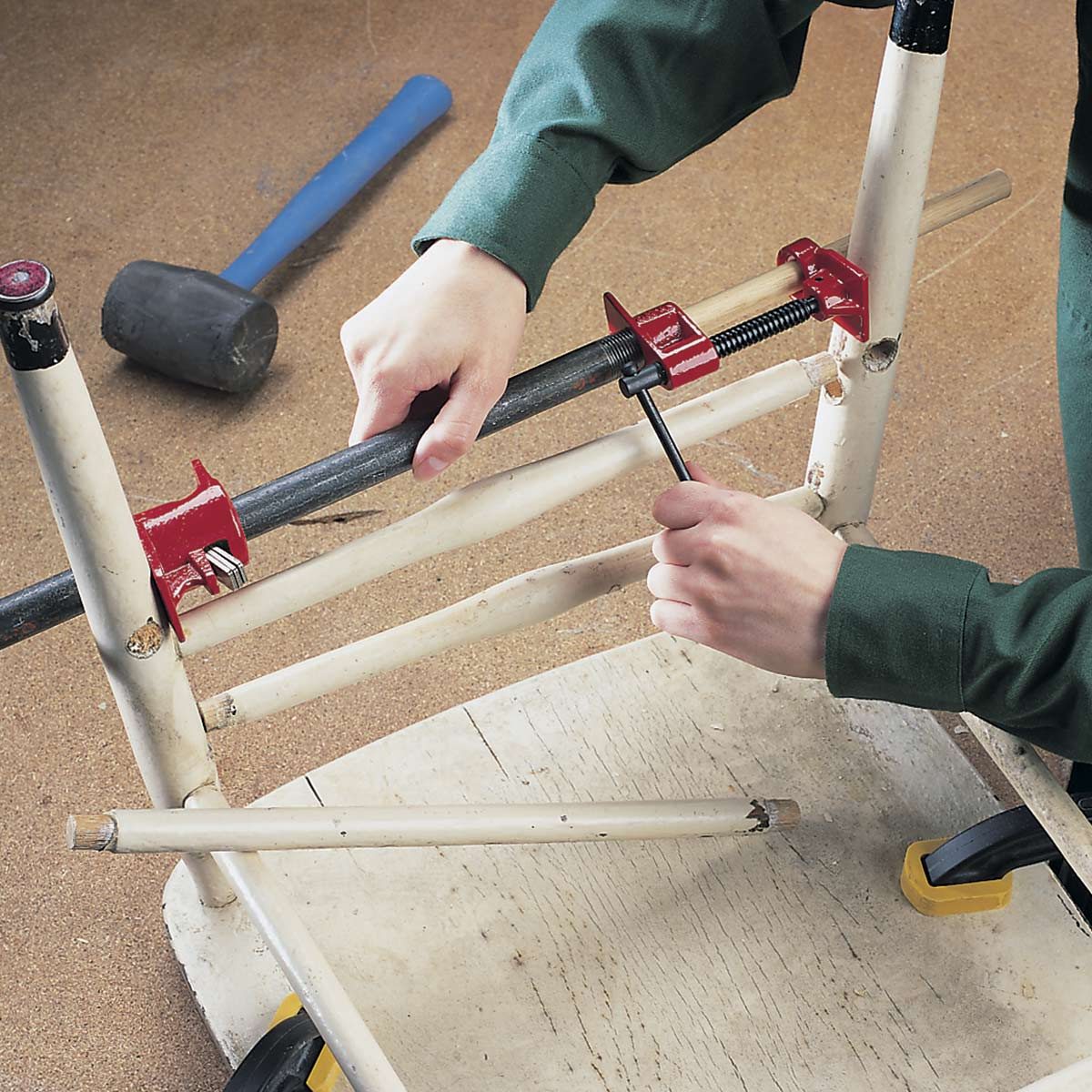How to un-clamp with a clamp