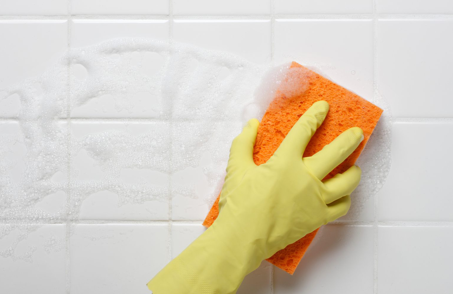 Multipurpose bathroom cleaner