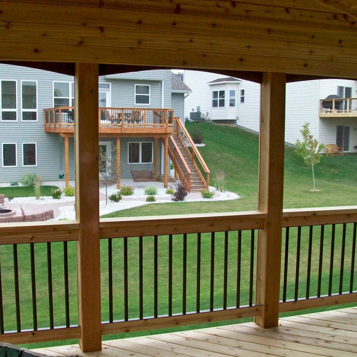 Dark, round spindles improve the view