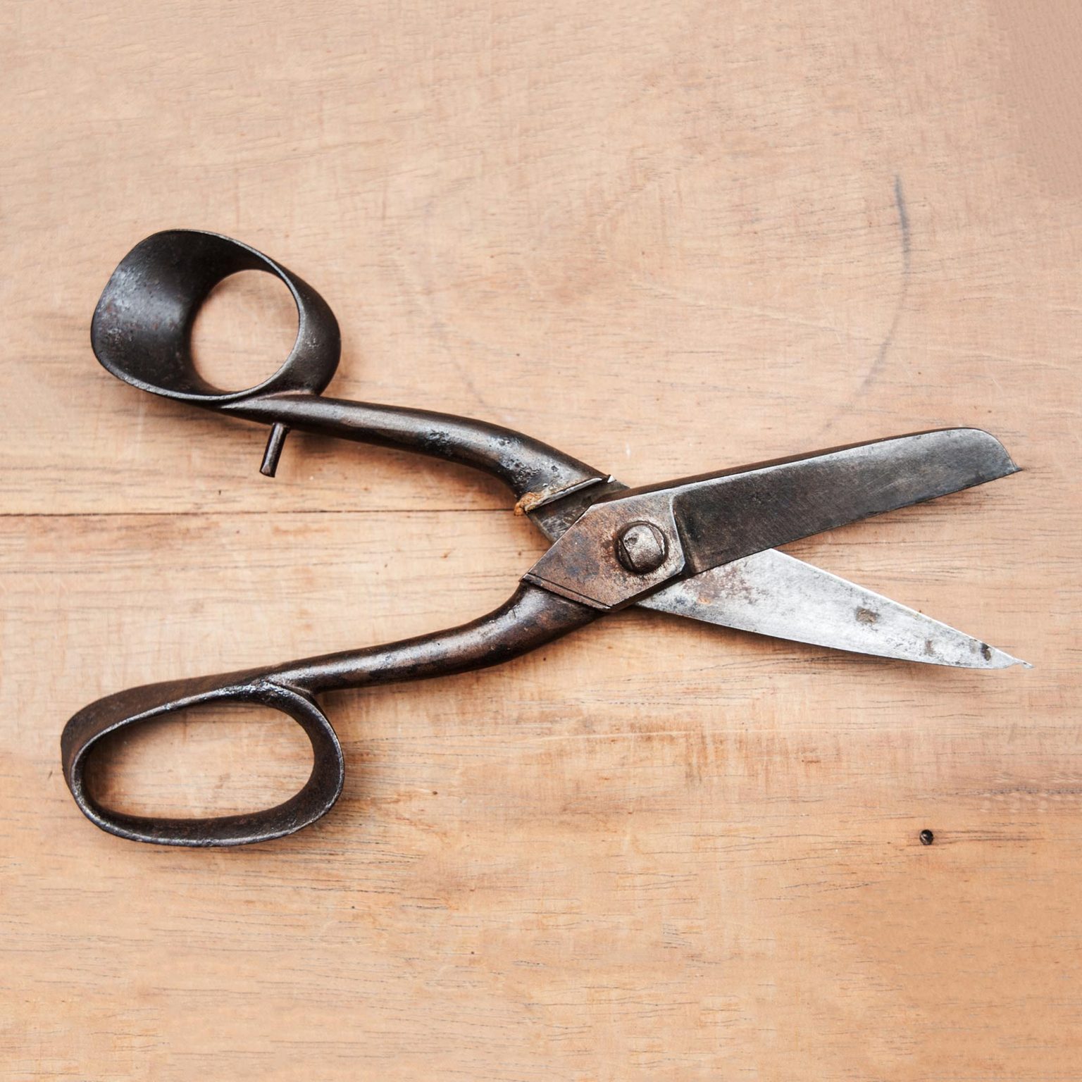 Revive old scissors