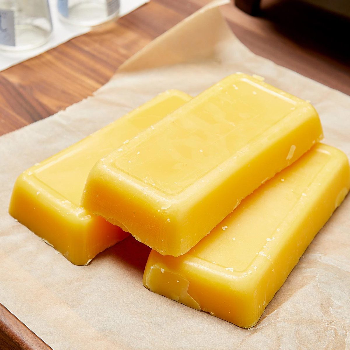 Buying beeswax for DIY beeswax candles