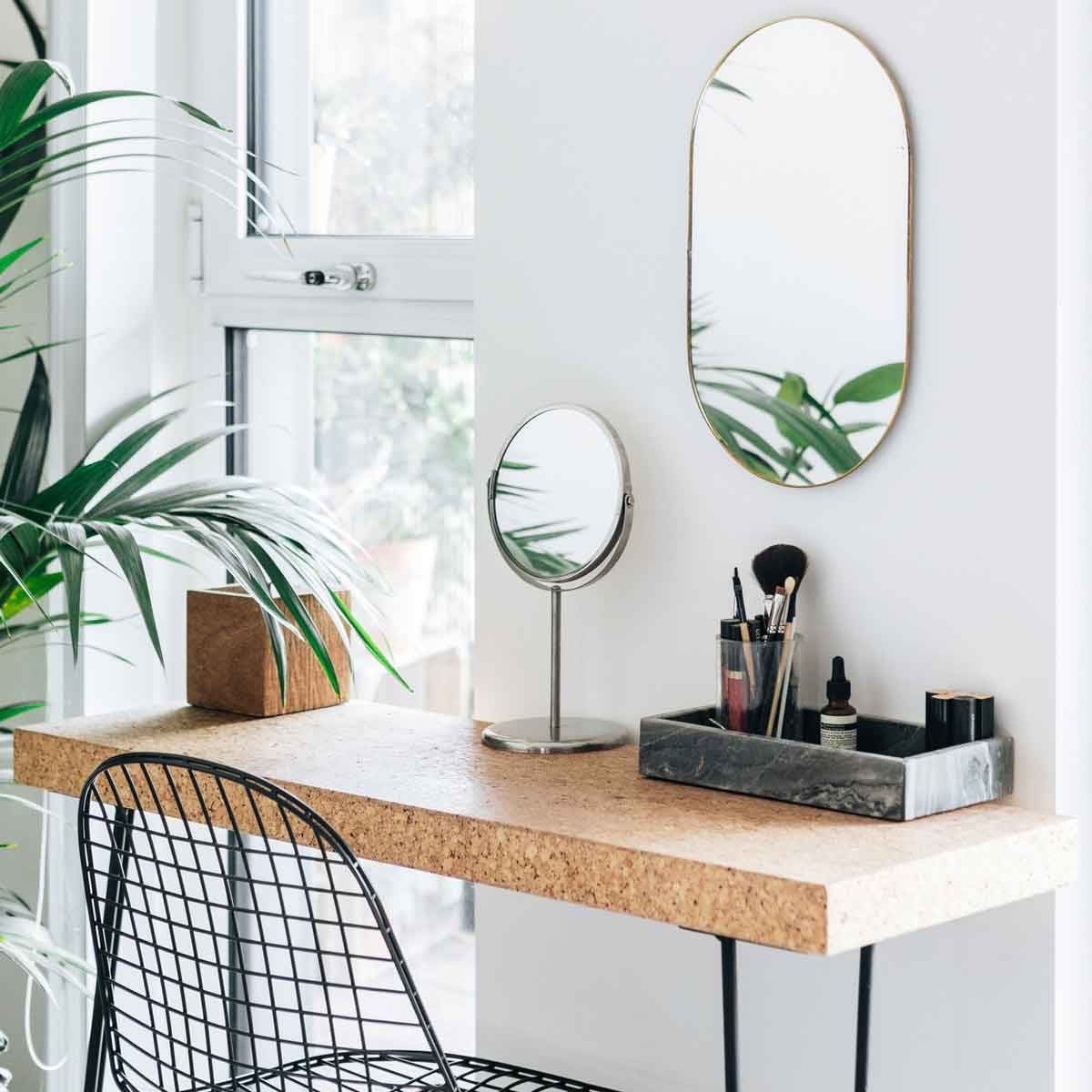 Bedroom vanity space