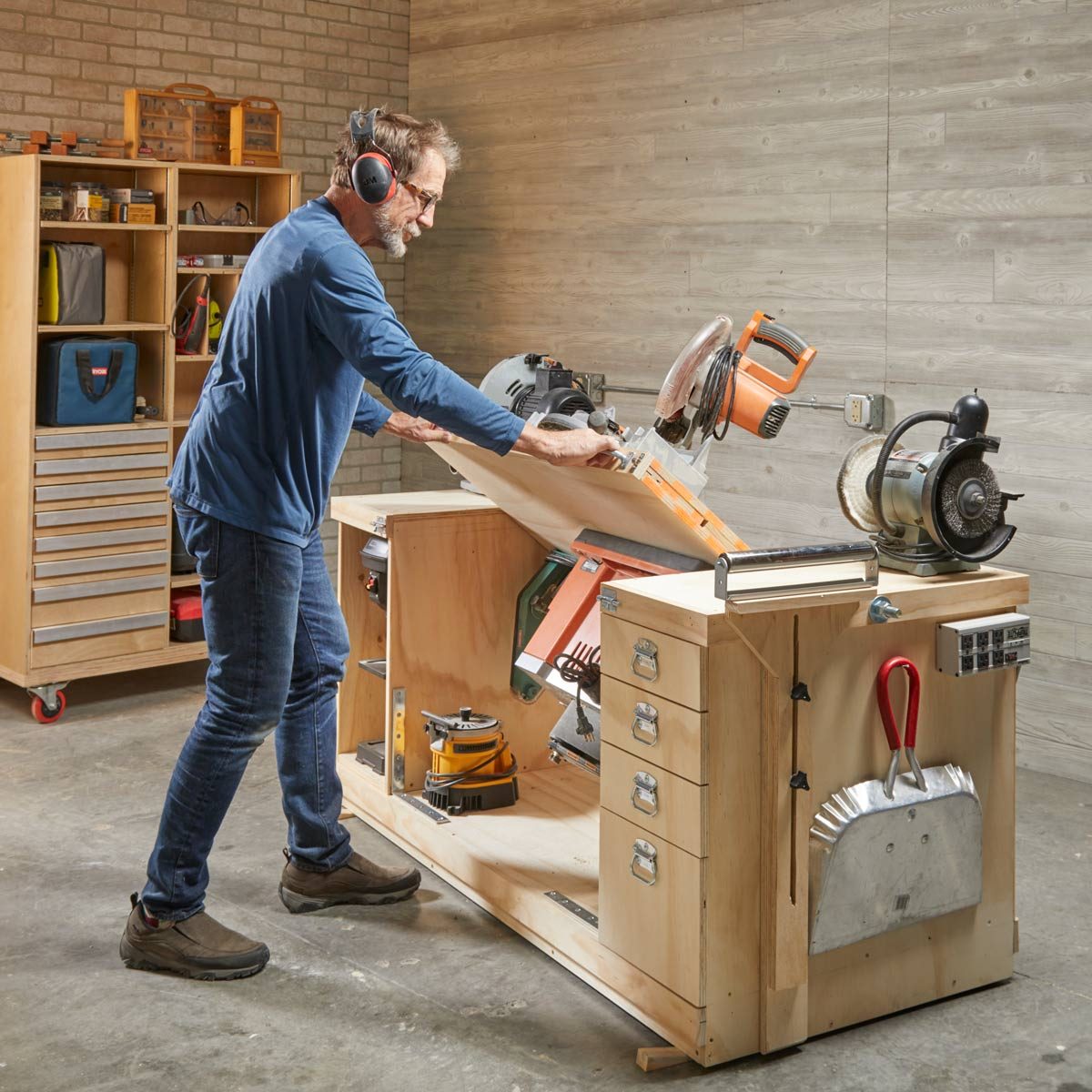 Flip-top workbench