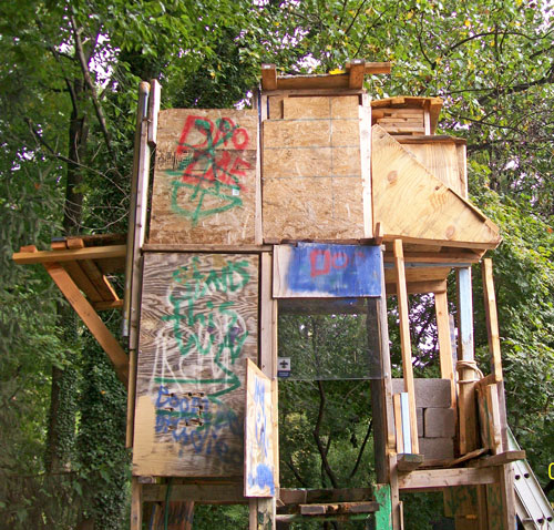 Recycled treehouse, Handyman Magazine 