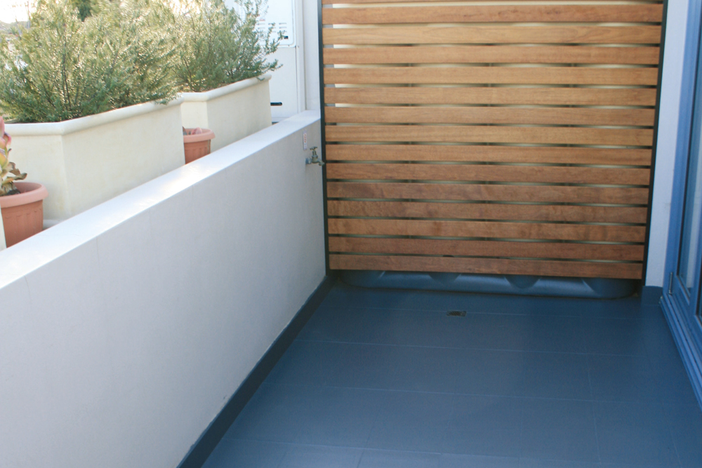 Balcony after renovation, handyman magazine, $300 balcony renovation,