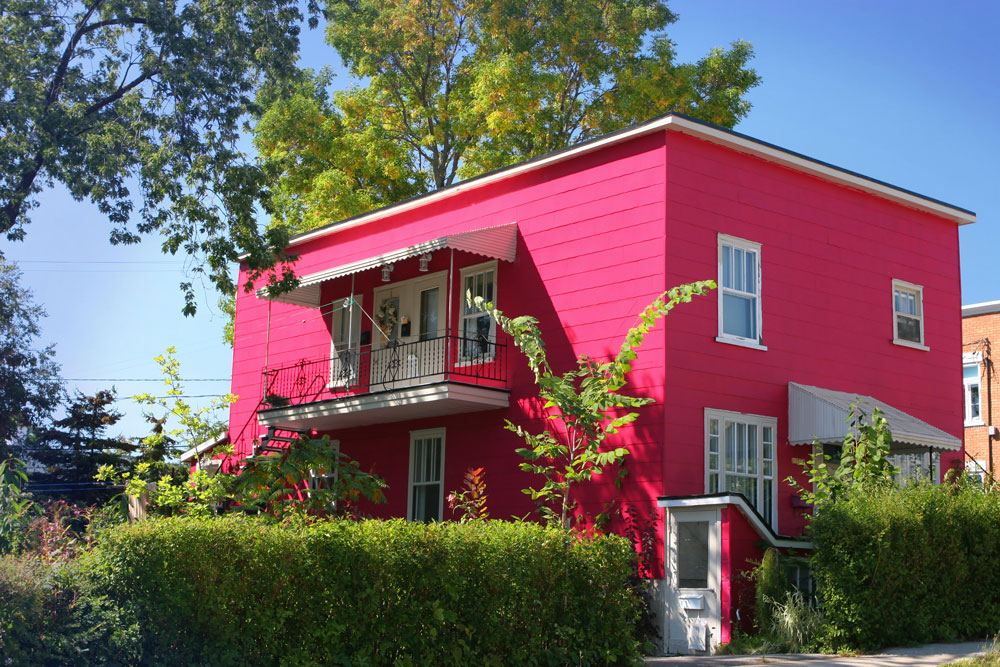 Pink house, handyman magazine, 10 wacky houses 