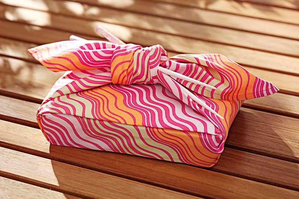 How To Wrap Gifts Using The Furoshiki Technique, handyman magazine,