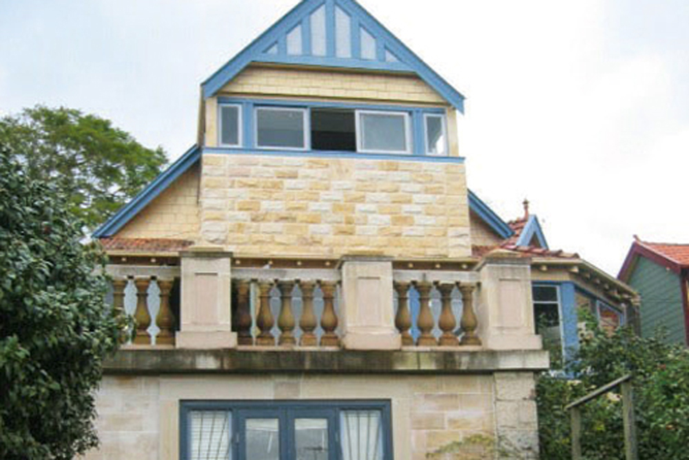 Victorian Home exterior before renovation, Handyman Magazine