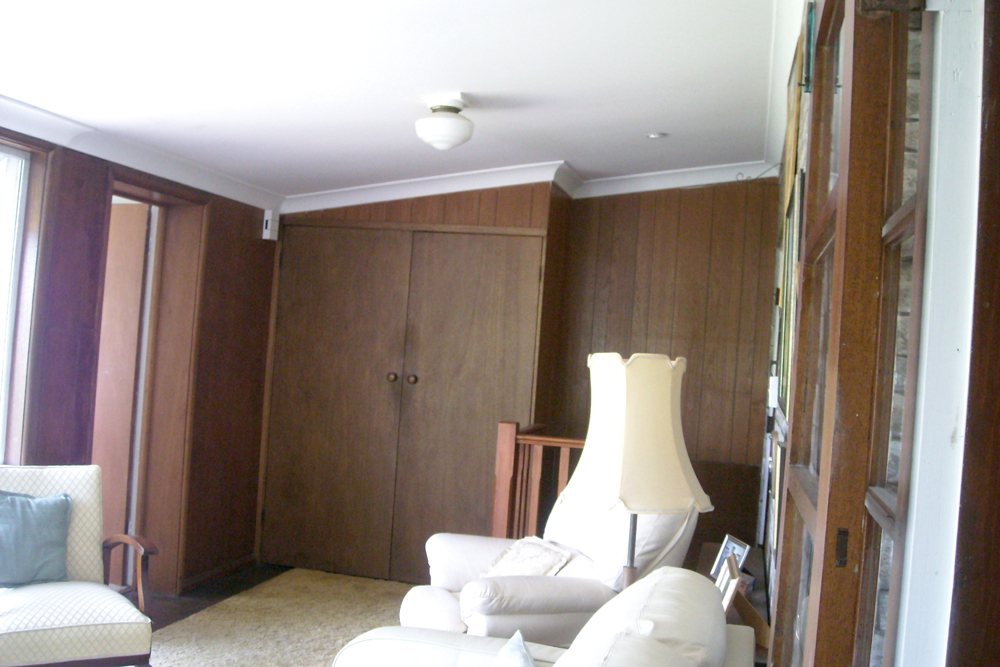 A loungeroom before a renovation, Handyman Magazine
