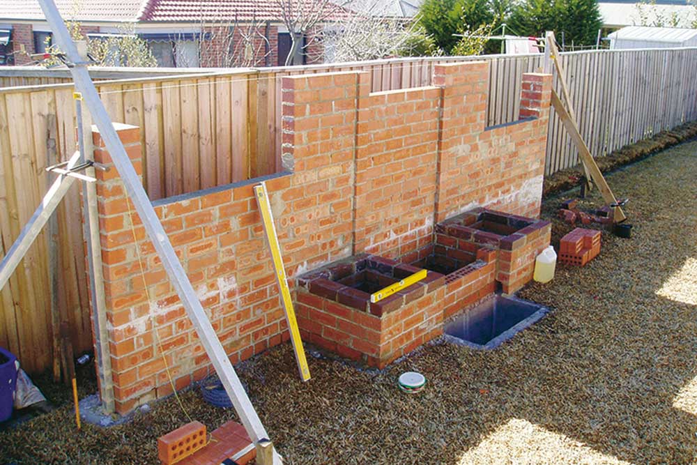Pete S Diy Water Feature Australian Handyman - How To Build A Water Wall Feature